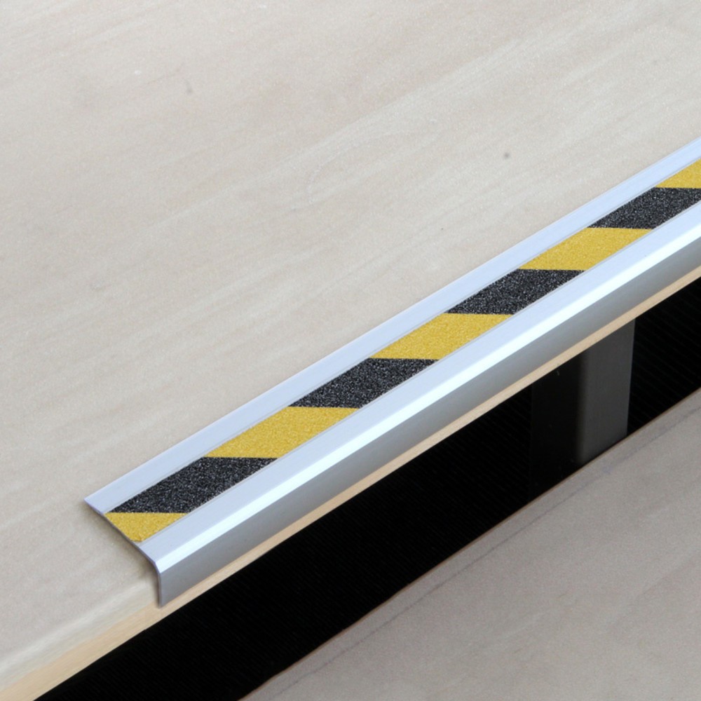 Antirutsch-Treppenkantenprofil, schwarz/gelb, Aluminium, Breite 610 mm